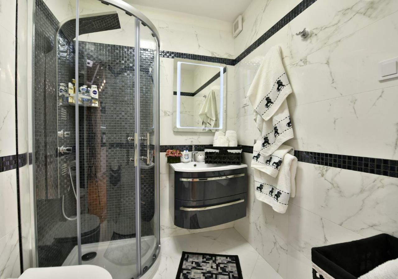 Apartment Markovski 포레치 외부 사진